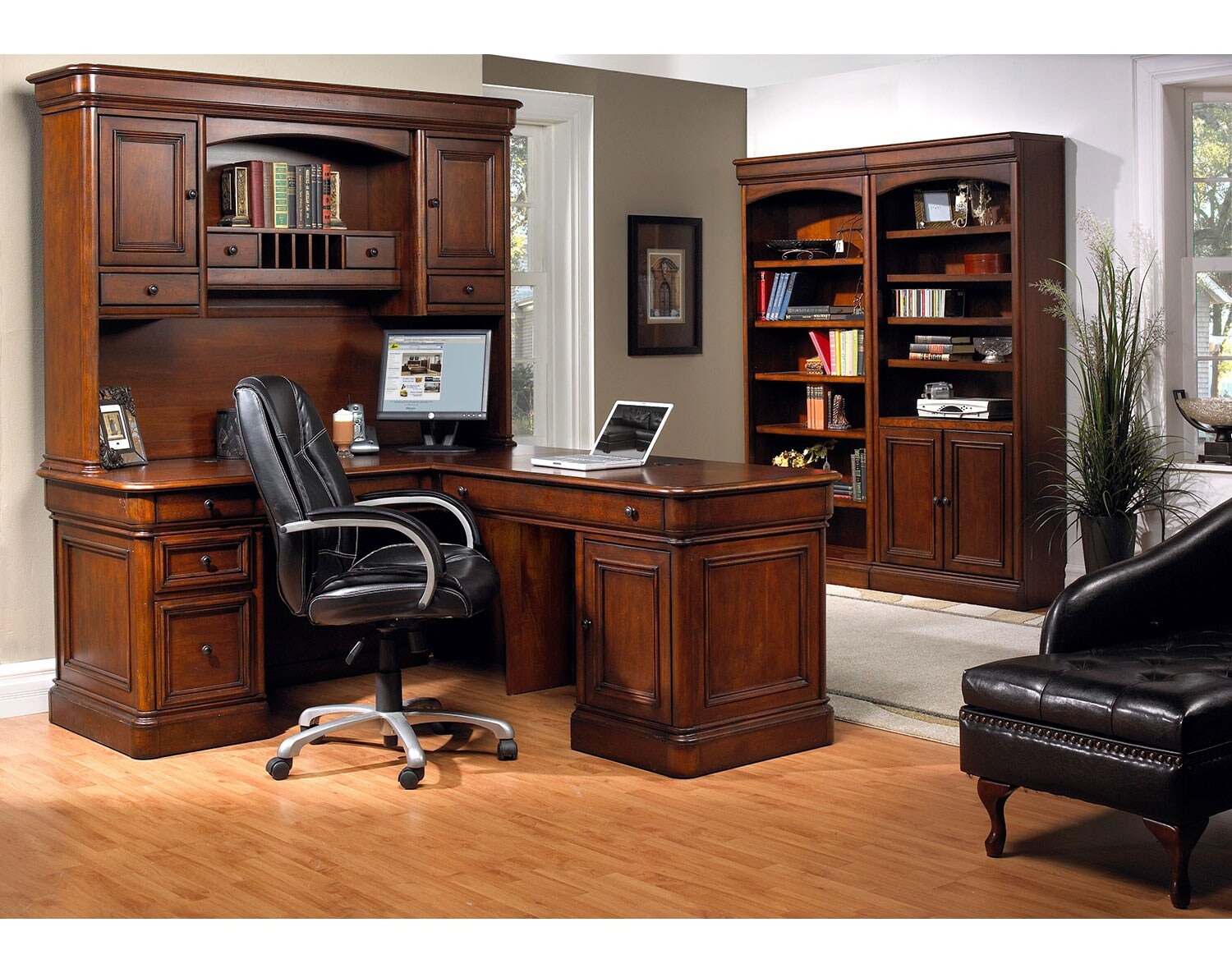 The Villa Toscana Collection - Brown Cherry