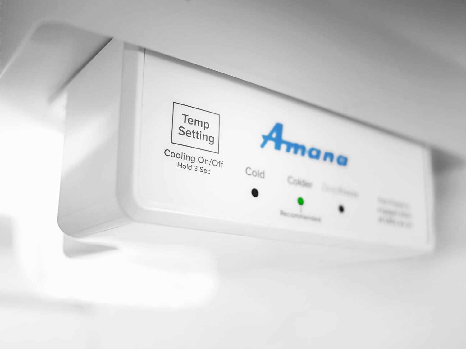 Amana White Upright Freezer (20.0 Cu. Ft.) AZF33X20DW Leon's