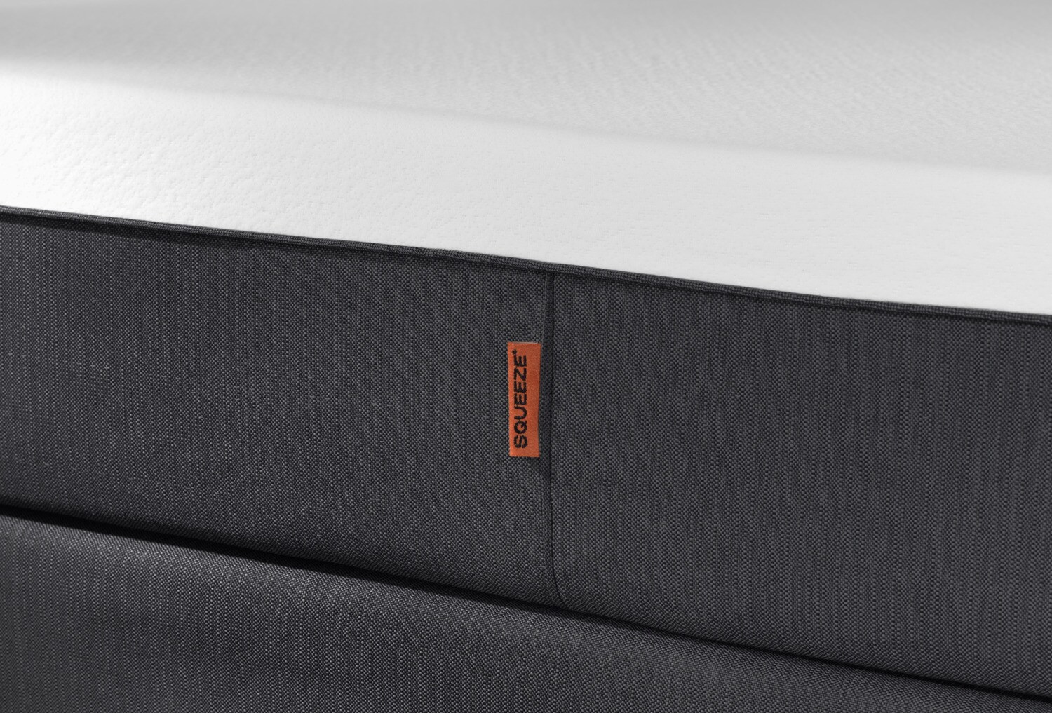 Kingsdown Squeeze Full 10" MattressinaBox Leon's