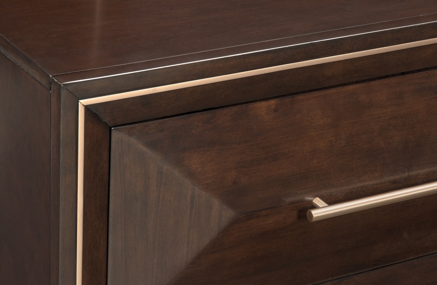 Kenton 6Piece King Bedroom Set Cherry Value City Furniture