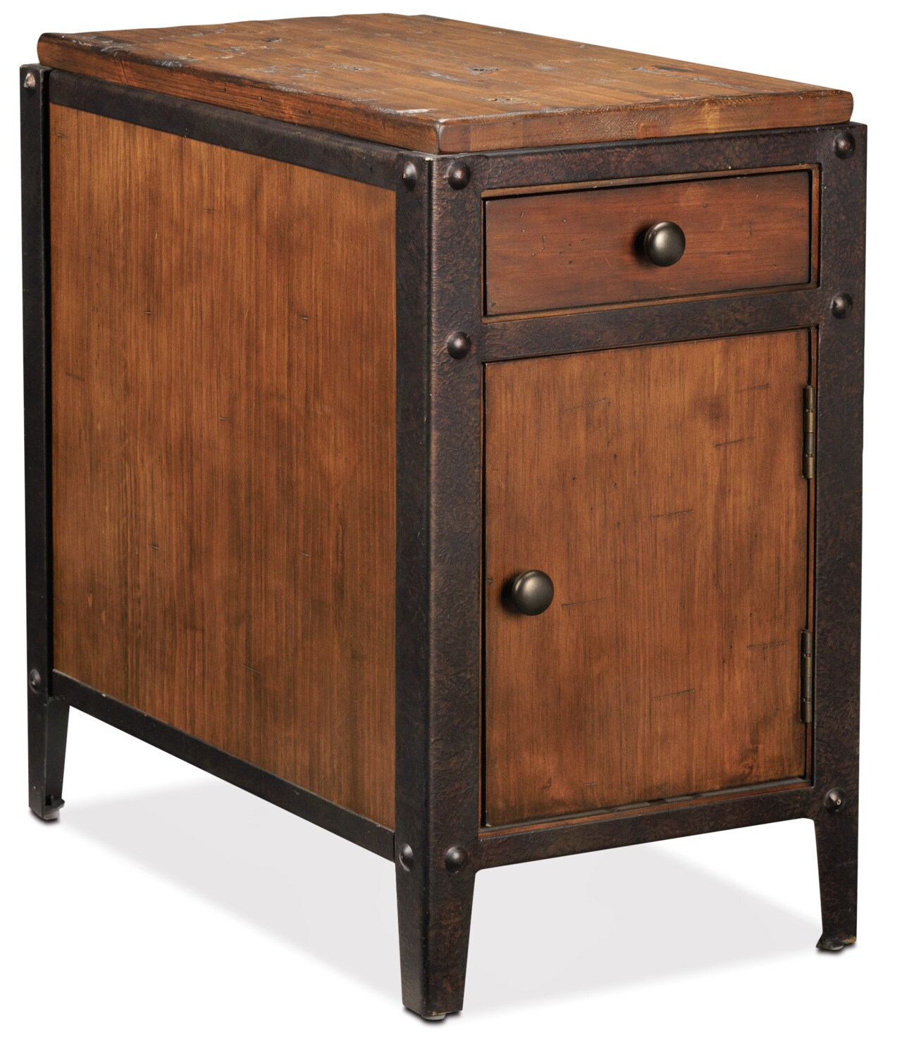 Pinebrook Round End Table Distressed Natural Pine Leon's