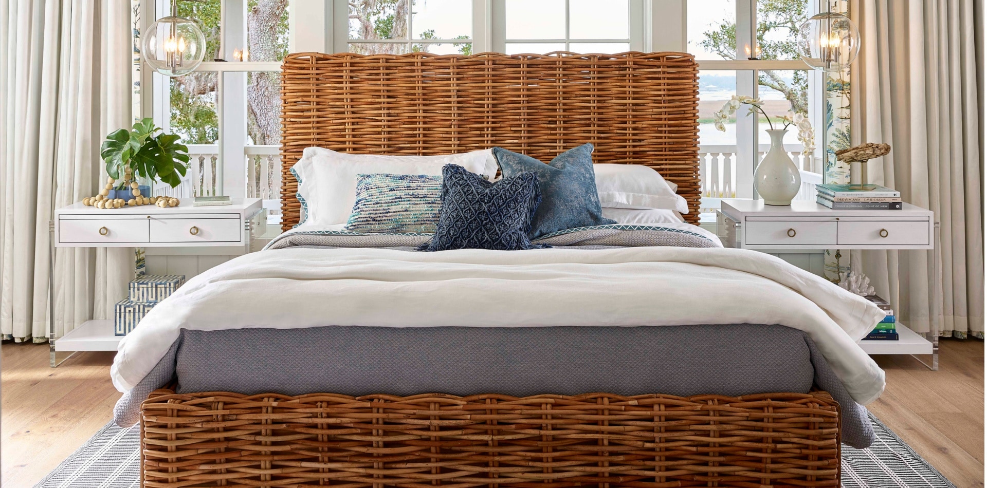 Coastal Living Elliot Key Bed